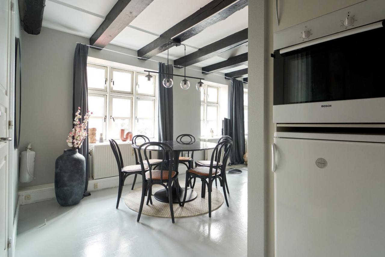 Unique 2 Bedroom Duplex W Exposed Beams In Cph City Kopenhagen Exterior foto